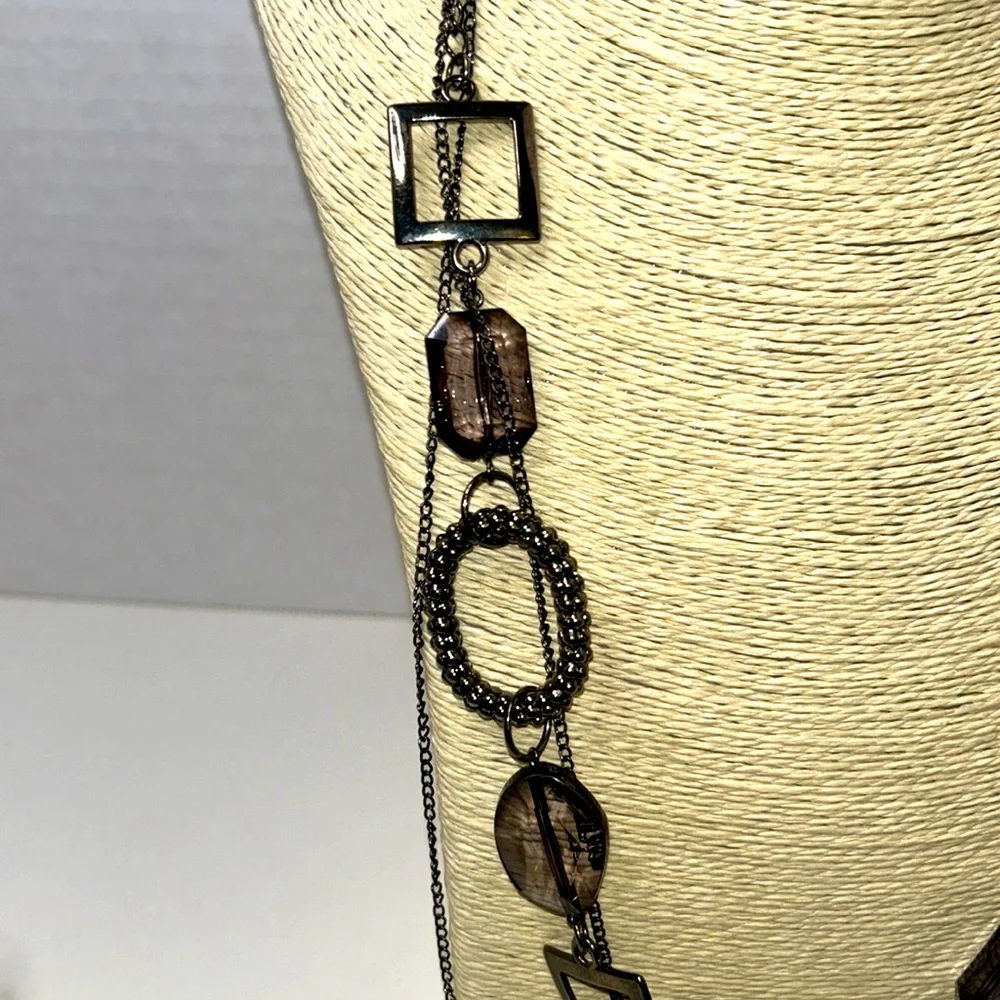 Dress Barn necklace black faceted clear beads black shapes double chain